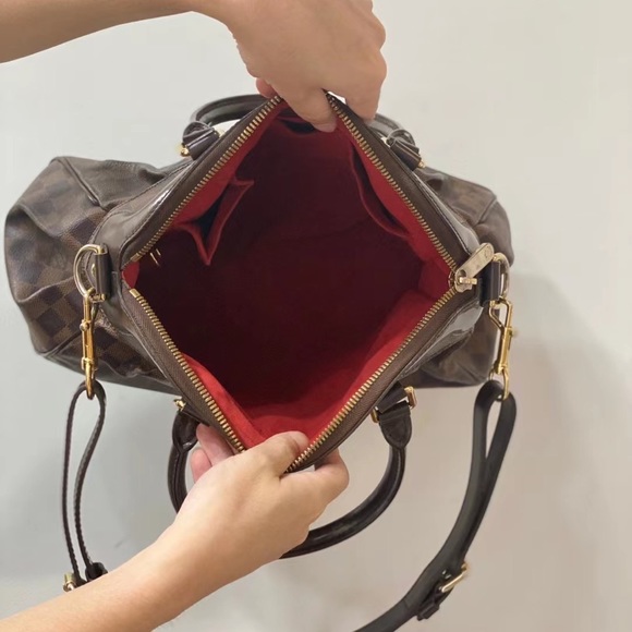 Louis Vuitton Trevi MM tote - Picture 7 of 7